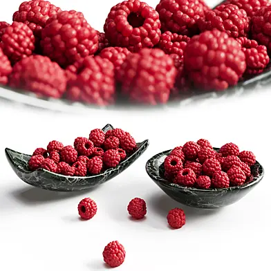 Raspberries in a bowl